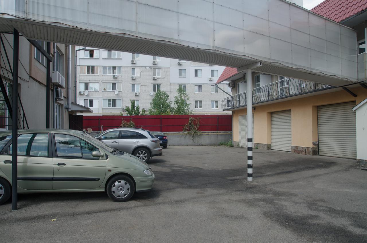 Galant Hotel Boryspil Exterior photo